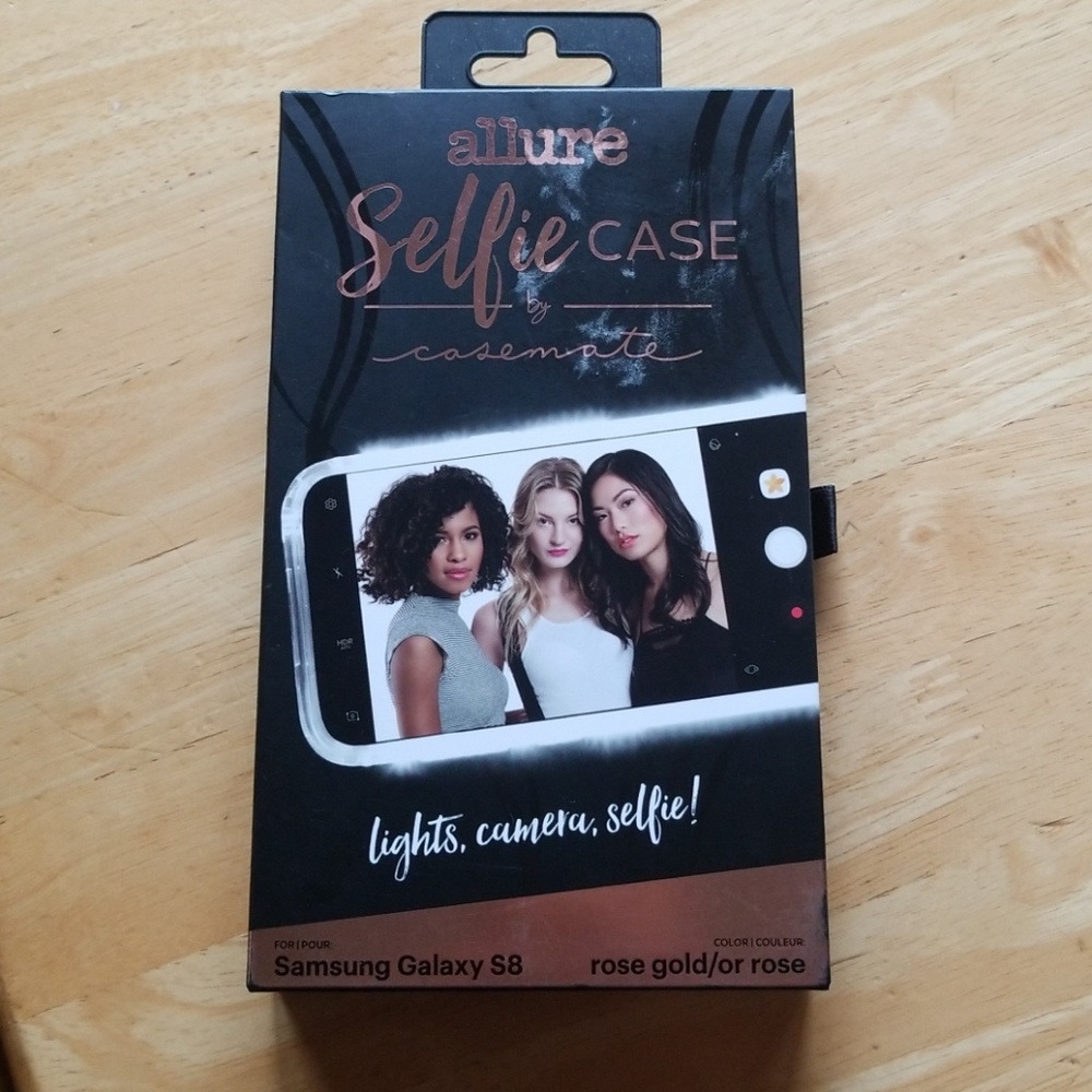 BRAND NEW ALLURE LIGHT-UP SELFIE CASE!